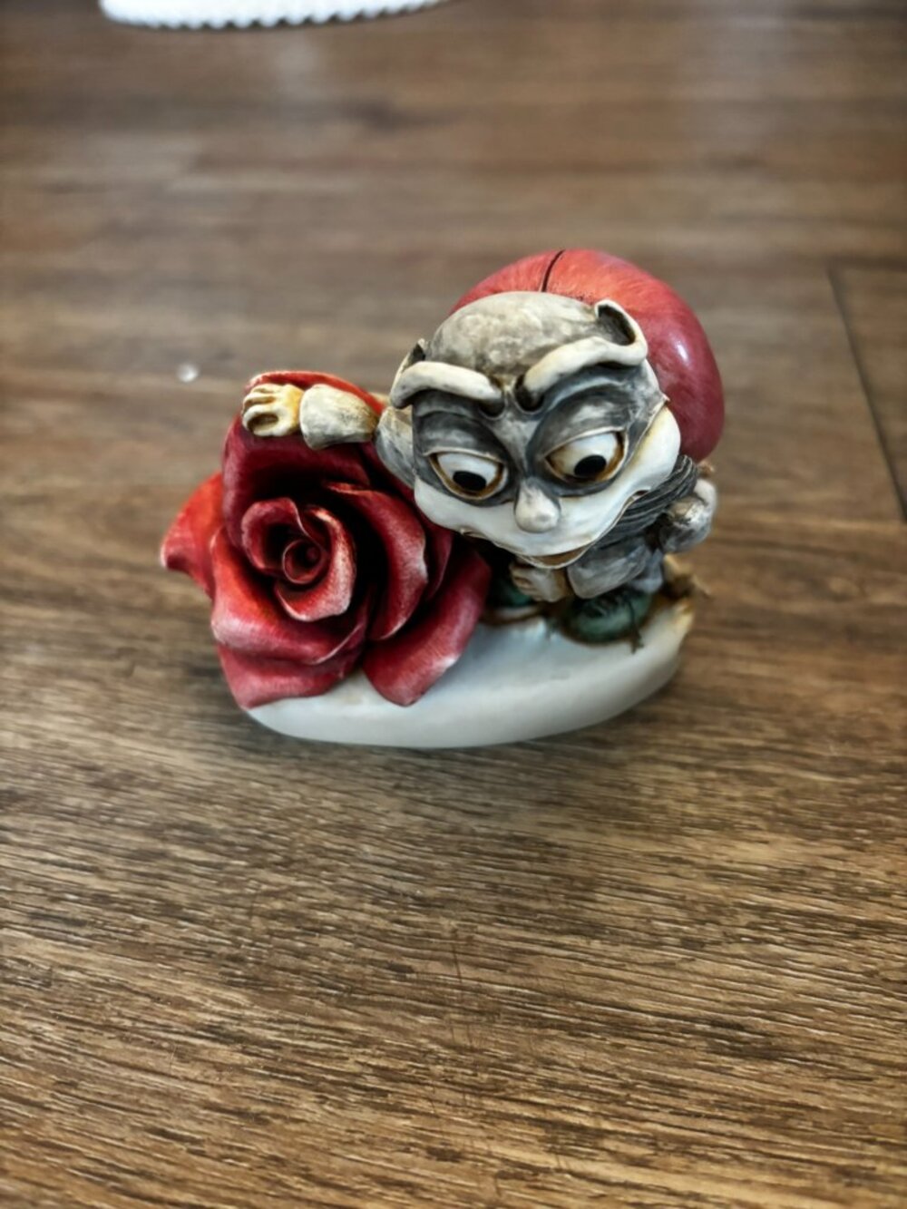 Harmony Kingdom Byrons Lonely Hearts Club Ladybug figurine w/box